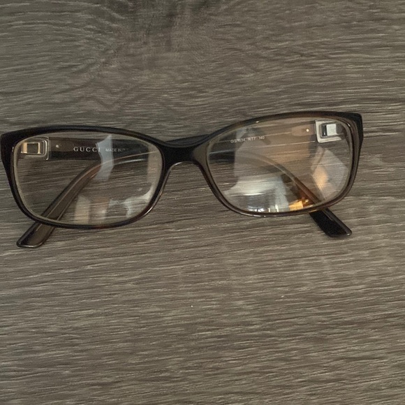 Gucci Eyeglasses - Picture 6 of 12